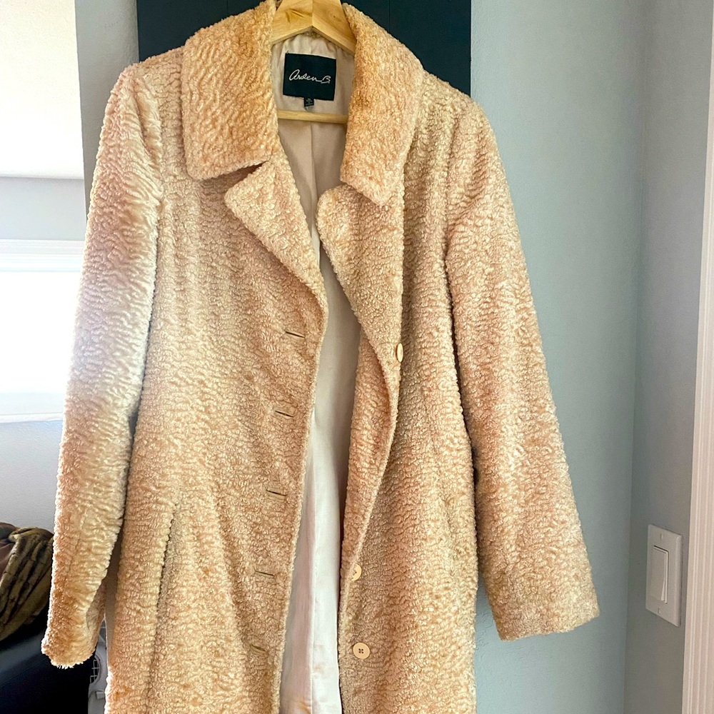 Woman Medium Creamy long Coat with Front white Buttons